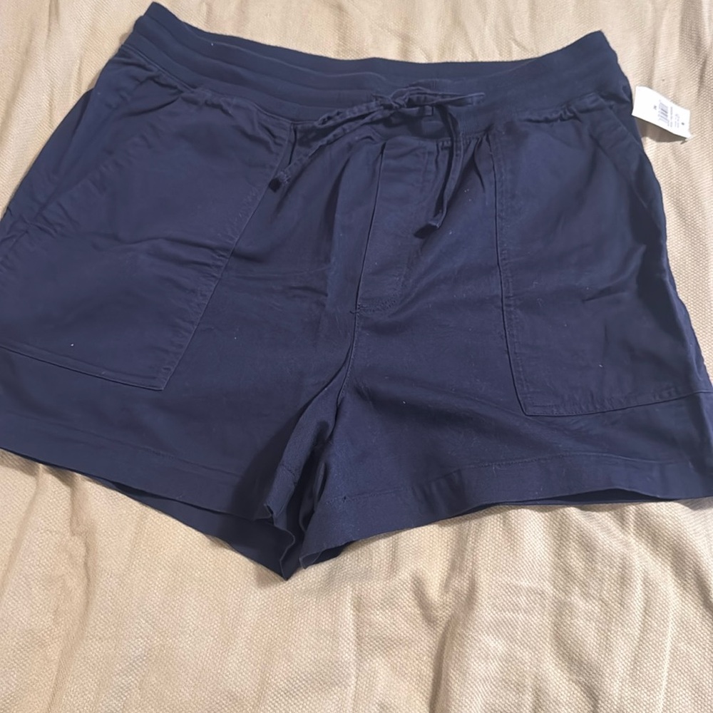 Gap shorts